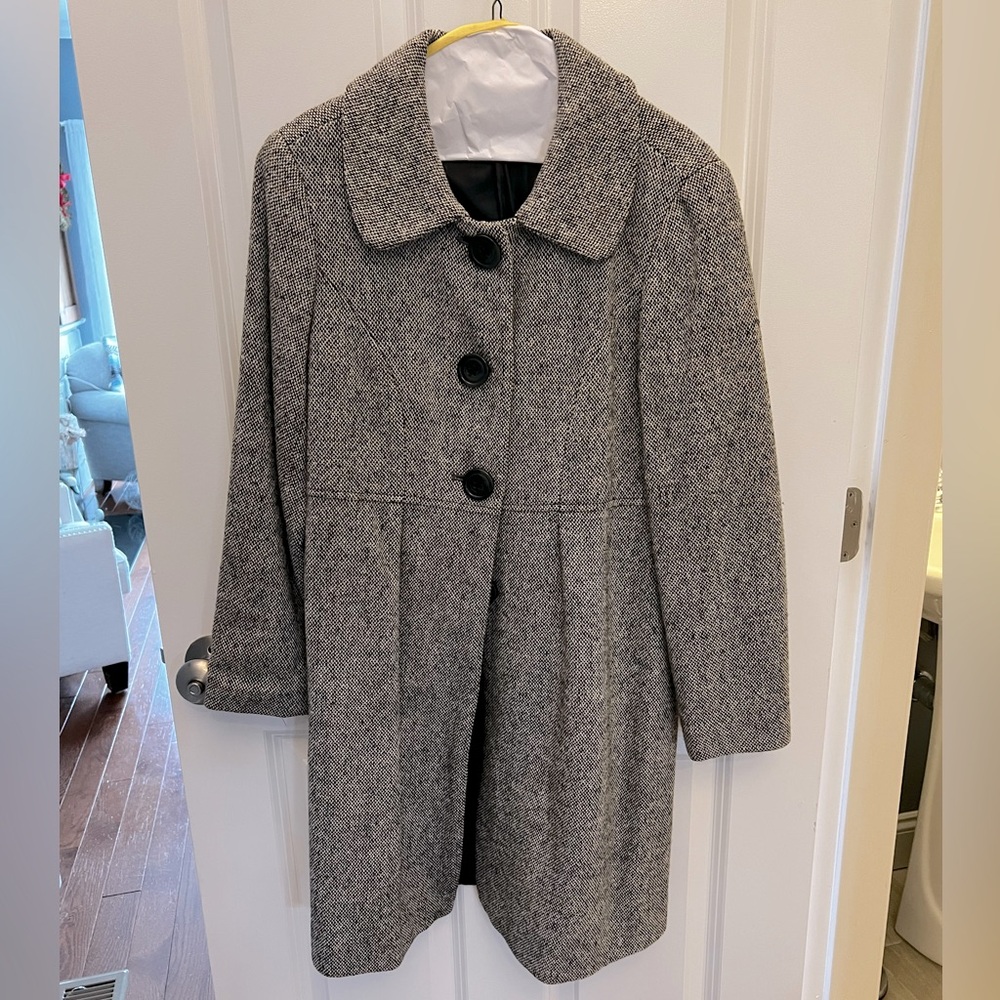 Adorable Gap Women’s Long Black & White / Gray Pea Coat, Size Small.
